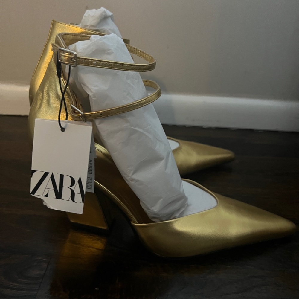 Zara Metallic Leather Heeled Shoes